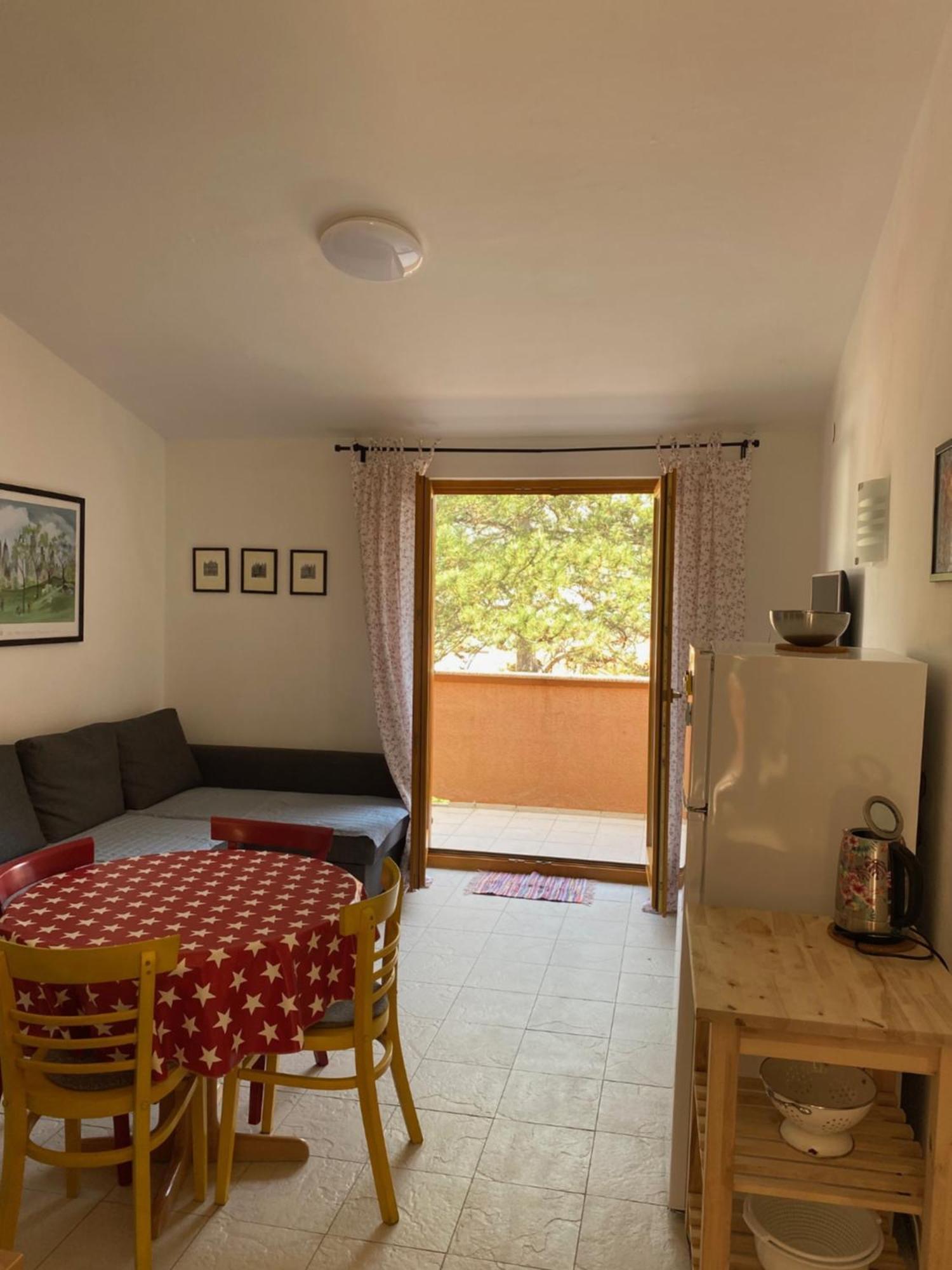 Apartments Lili บัชกา ภายนอก รูปภาพ