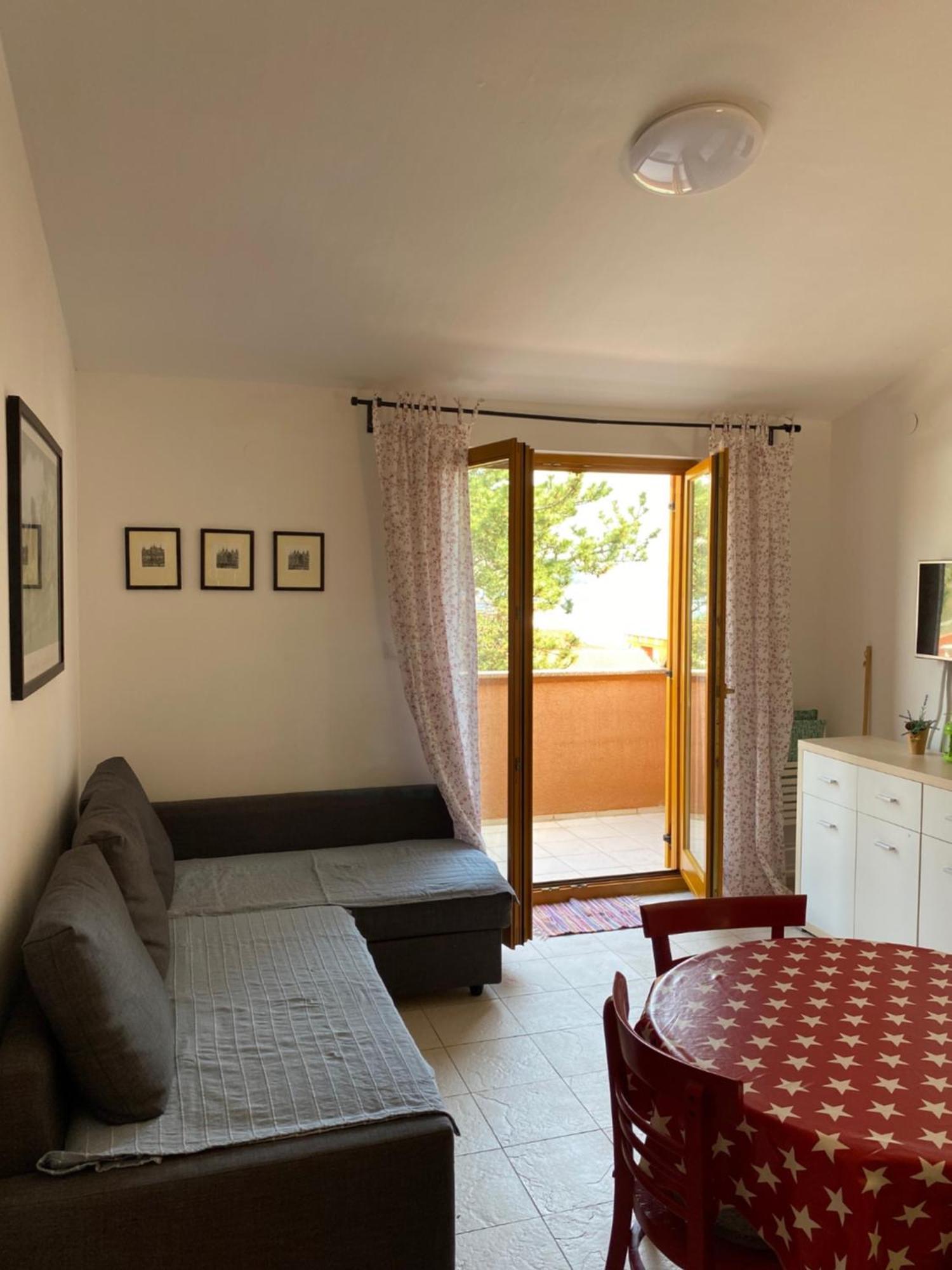 Apartments Lili บัชกา ภายนอก รูปภาพ