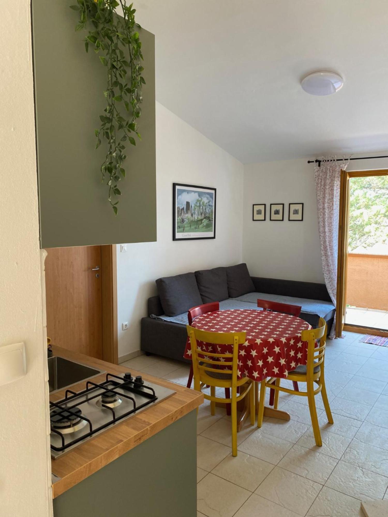 Apartments Lili บัชกา ภายนอก รูปภาพ